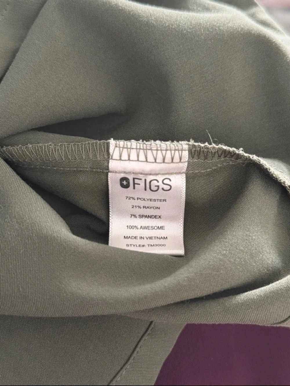 FIGS Men's Chisec Scrub Top Moss